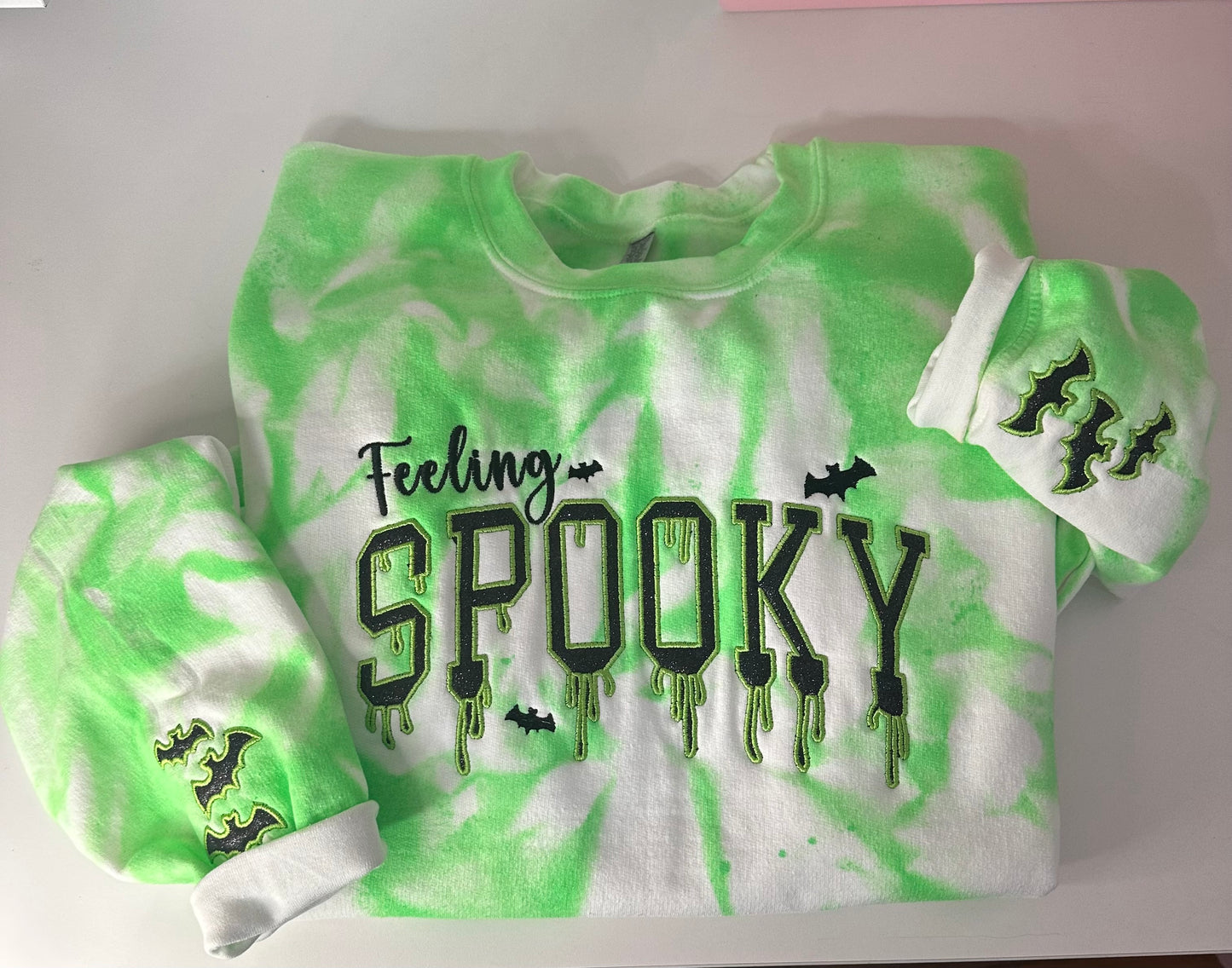 FEELING SPOOKY GREEN TIE DYESWEATER & HOODIE