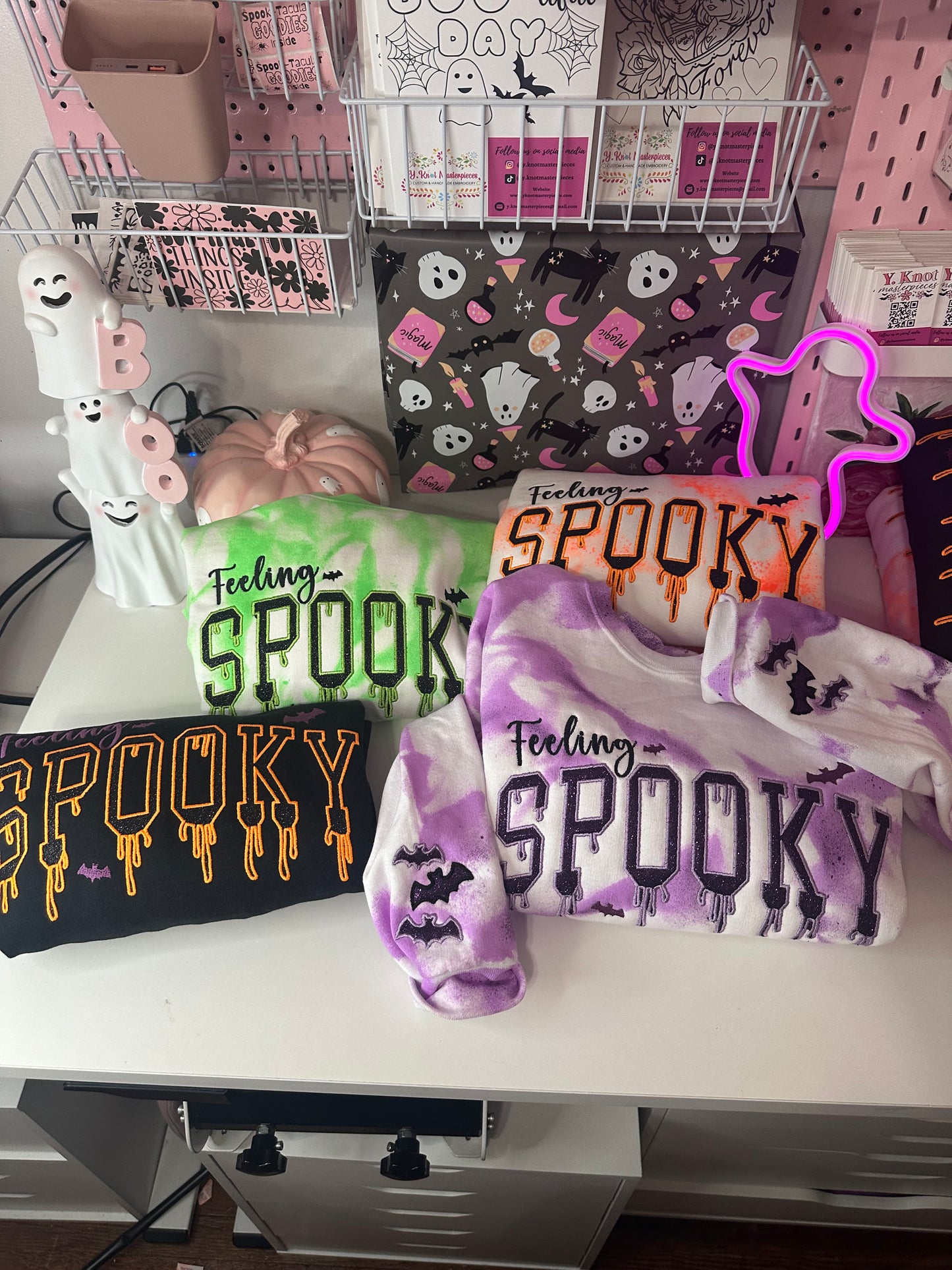 FEELING SPOOKY BLACK SWEATER & HOODIE