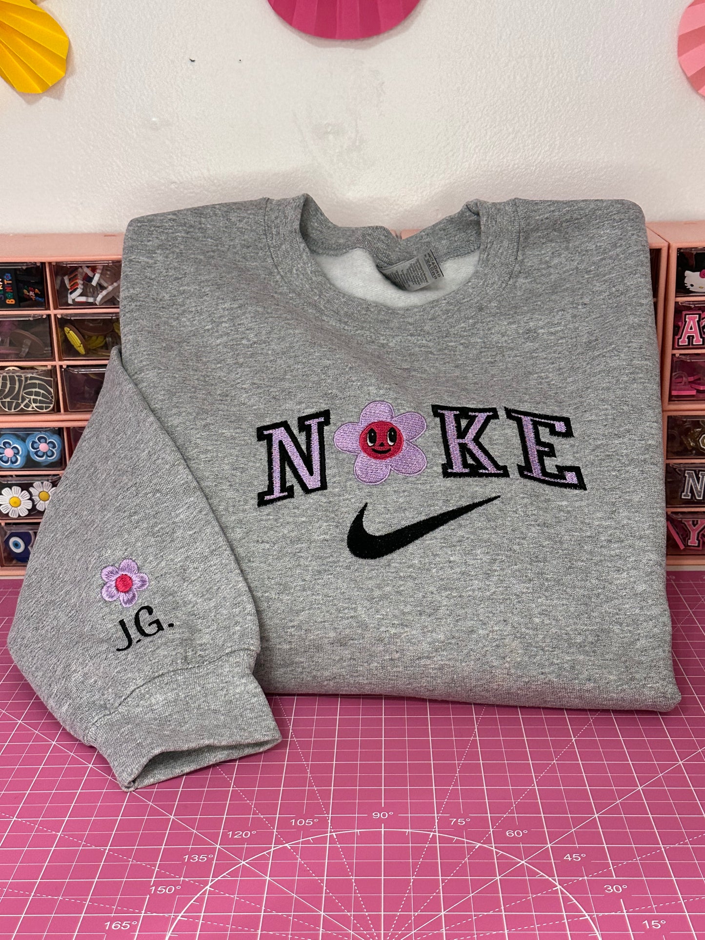 FLOWER SWOOSH