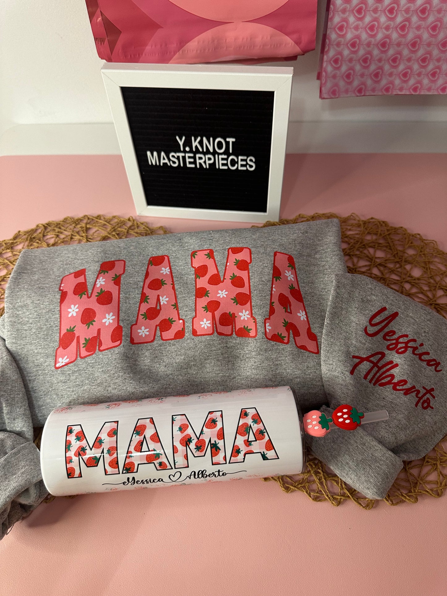 MAMA STRAWBERRY TUMBLER