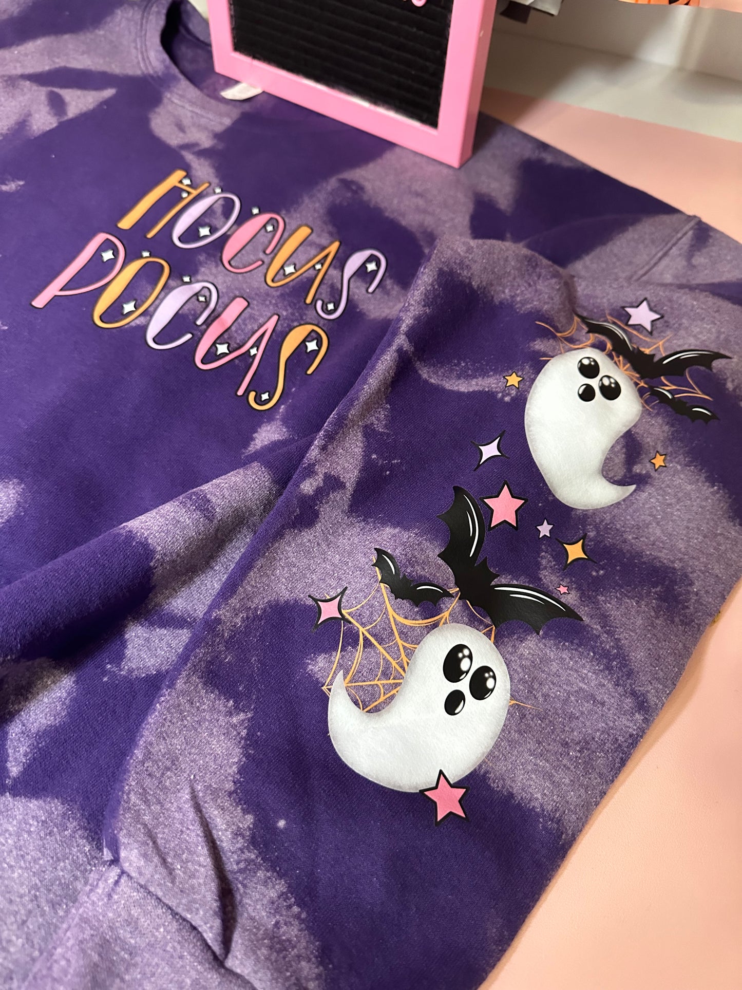 HOCUS POCUS BLEACHED SWEATSHIRT