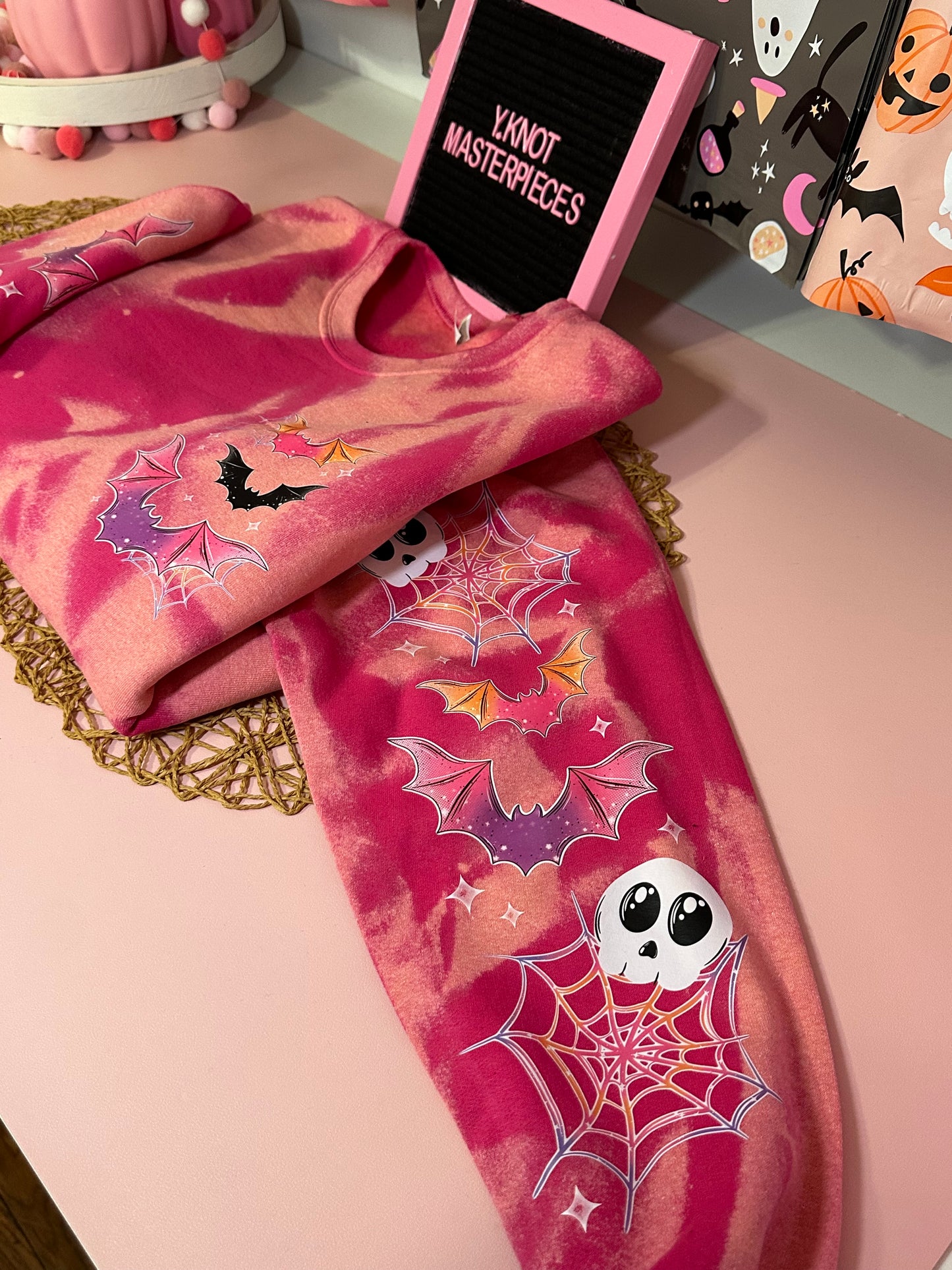 NEON SPOOKY PINK BLEACHED SWEATSHIRT