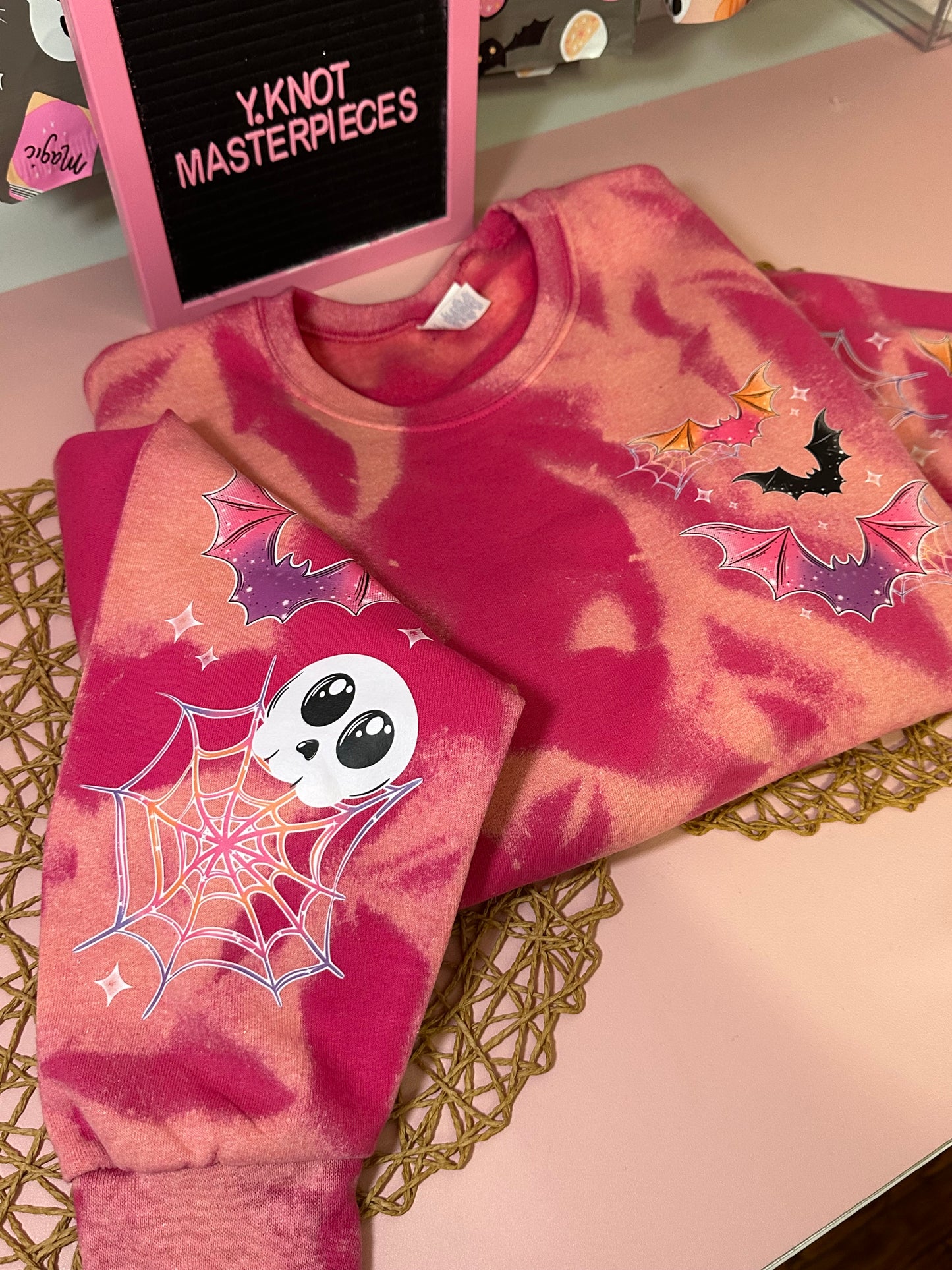 NEON SPOOKY PINK BLEACHED SWEATSHIRT