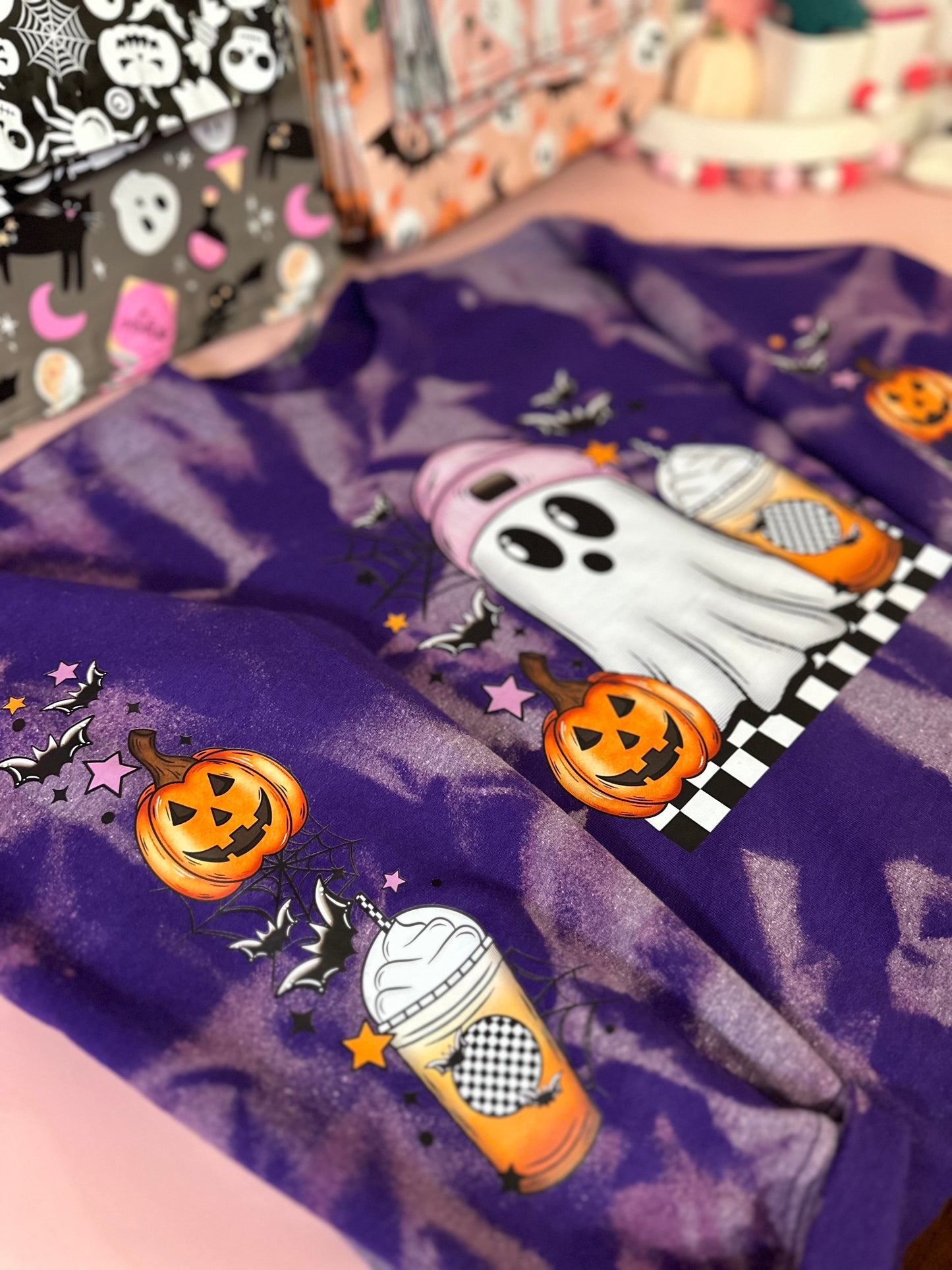 PUMPKIN GHOSTIE BLEACHED SWEATER