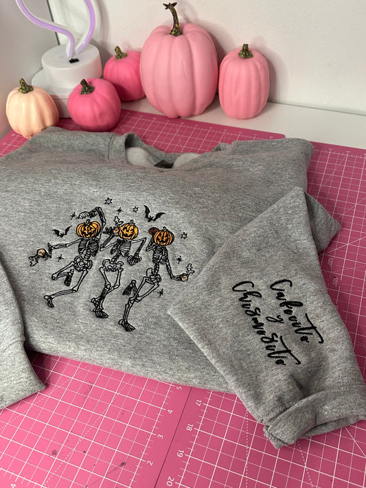 CAFECITO Y PAN SKELLIES EMBROIDERED SWEATSHIRT