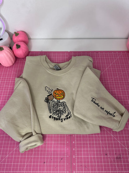 TRAEME UN CAFECITO EMBROIDERED SWEATSHIRT