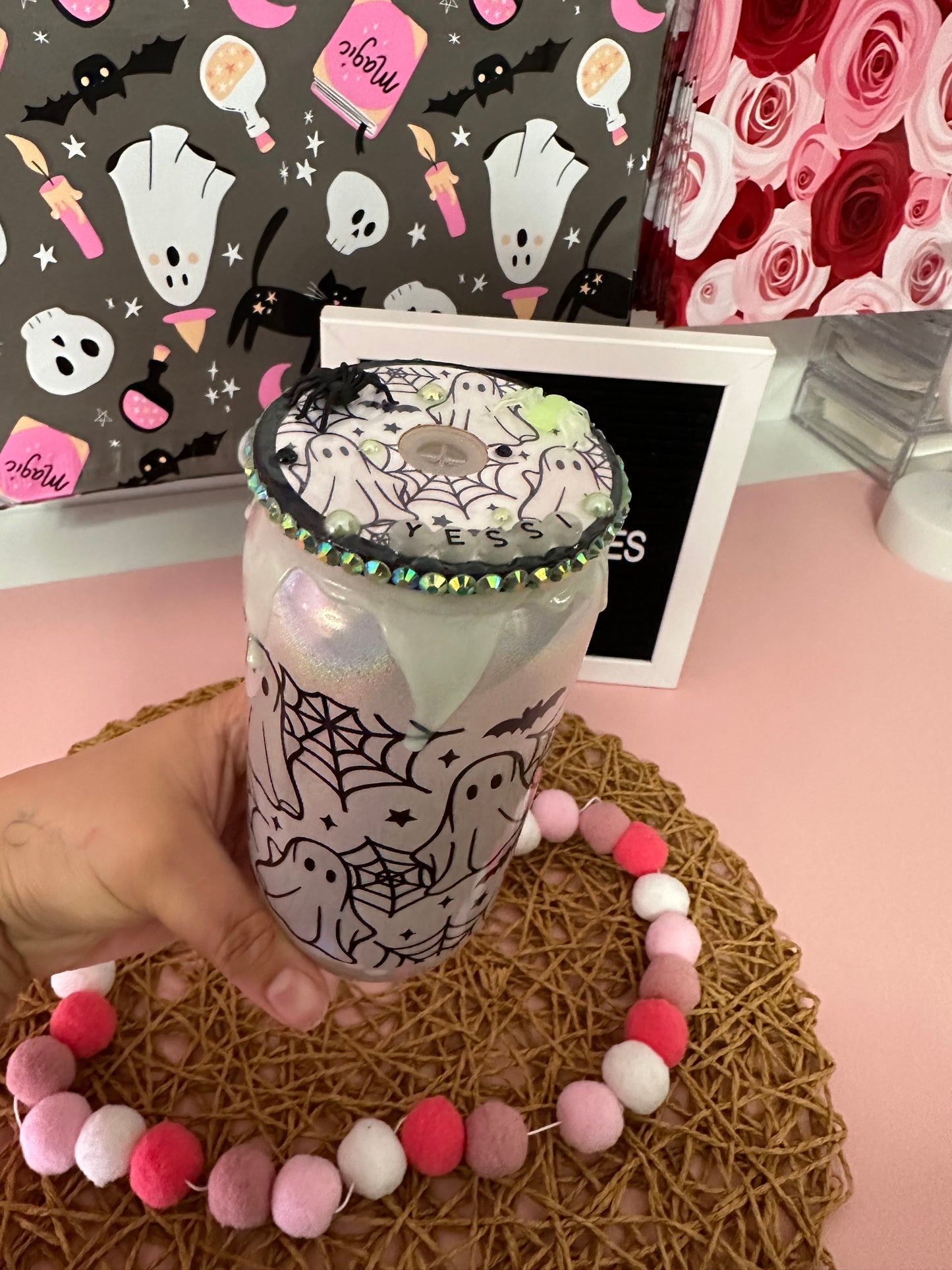 SPIDER WEB&  GHOSTIE SHIMMERY DRIP CUP